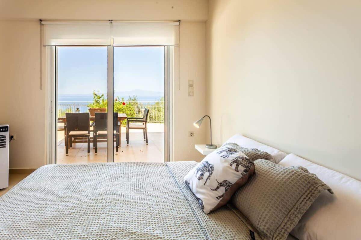 Aigli Fully Equipped Getaway - Seaview Lux Retreat Villa Kalamáta Eksteriør bilde
