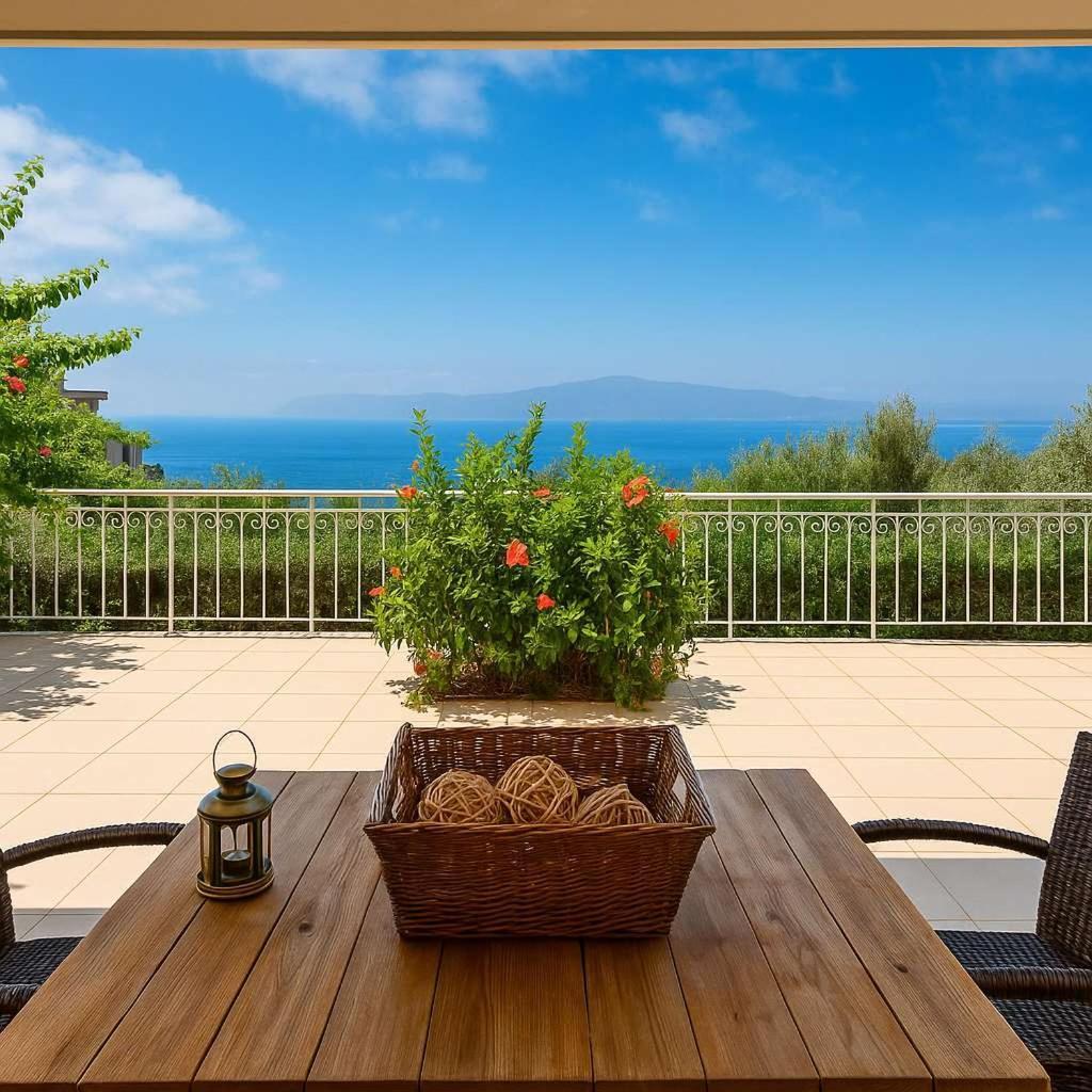 Aigli Fully Equipped Getaway - Seaview Lux Retreat Villa Kalamáta Eksteriør bilde